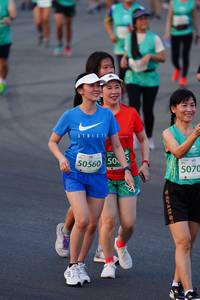 BIB: 0560, 5070
                            <button type="button" onclick="openModal(10520388)" class="btn btn-primary btn-sm float-right btn-popup" data-toggle="modal" data-target=".modal-high-quality">
                        <i class="fas fa-shopping-cart"></i> Add to Cart
                    </button>
                                            <button type="button" onclick="isThisMe(10520388, true)" class="btn btn-success btn-sm float-right btn-popup btn-isme hidden" data-toggle="tooltip" data-placement="bottom" title="นี่คือรูปของคุณใช่ไหม คลิกที่นี่เพื่อเอาเข้าอัลบั้ม">
                        <i class="fas fa-plus"></i> Add to album
                    </button>
                    <button type="button" onclick="isThisMe(10520388, false)" class="btn btn-warning btn-sm float-right btn-popup btn-isnotme hidden">
                        <i class="fas fa-ban"></i> Remove from album
                    </button>